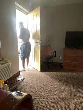 Stressreliever82 online show from 04-14-26, 03:28