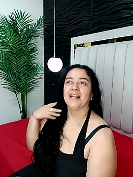 lucia vonne  online show from 02-26-25, 12:27