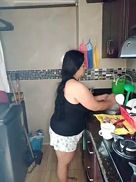 lucia vonne  online show from 11-04-25, 07:17