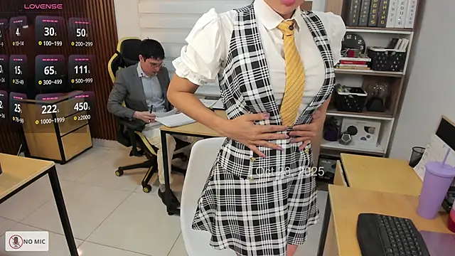 Snapshot of Office_Naughty_Girl chatting on 10-28-25, 05:45 Office Naughty Girl online show from 10-28-25, 05:45