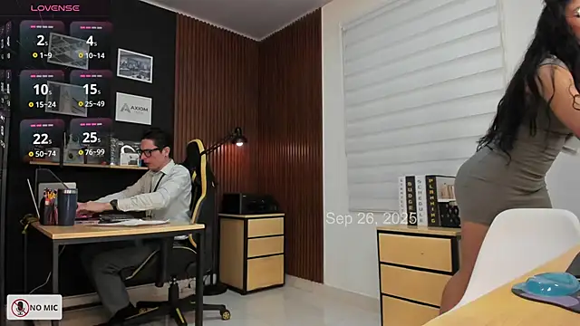 Snapshot of Office_Naughty_Girl chatting on 09-26-25, 05:53 Office Naughty Girl online show from 09-26-25, 05:53