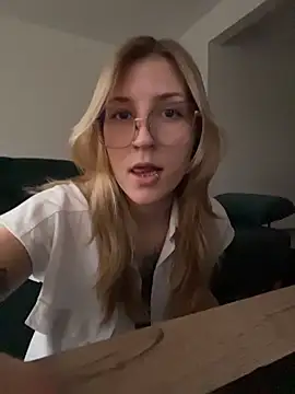 Dakotaa  online show from 12-21-25, 10:54