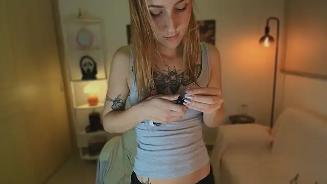 Dakotaa  online show from 10-25-25, 04:55