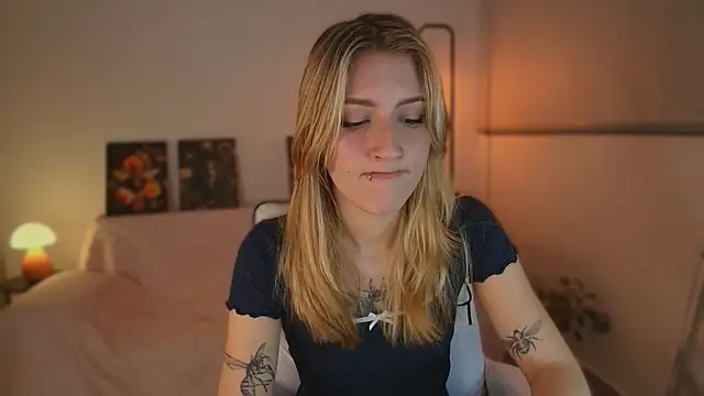 Dakotaa  online show from 10-15-25, 04:44