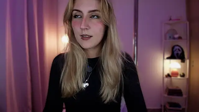Snapshot of Dakotaa_ chatting on 05-04-26, 01:09 Dakotaa online show from 05-04-26, 01:09