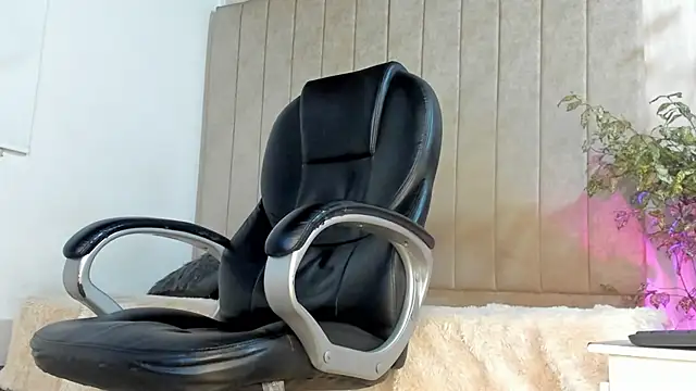 Snapshot of angelcortes chatting on 11-12-25, 08:56 angelcortes online show from 11-12-25, 08:56