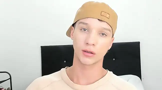 Snapshot of angelcortes chatting on 12-26-24, 02:05 angelcortes online show from 12-26-24, 02:05