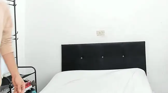 Snapshot of angelcortes chatting on 12-26-24, 10:37 angelcortes online show from 12-26-24, 10:37