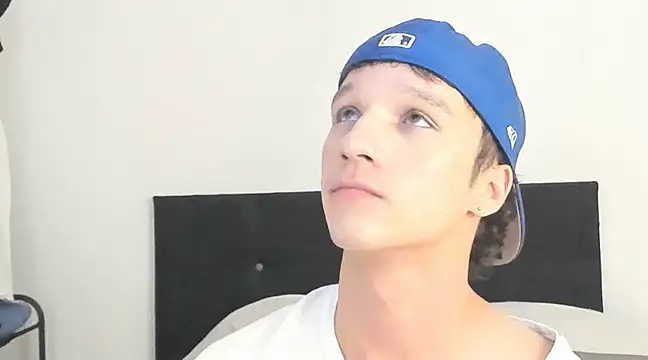 Snapshot of angelcortes chatting on 12-05-24, 01:31 angelcortes online show from 12-05-24, 01:31