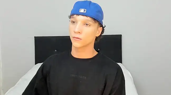 Snapshot of angelcortes chatting on 03-14-25, 10:27 angelcortes online show from 03-14-25, 10:27