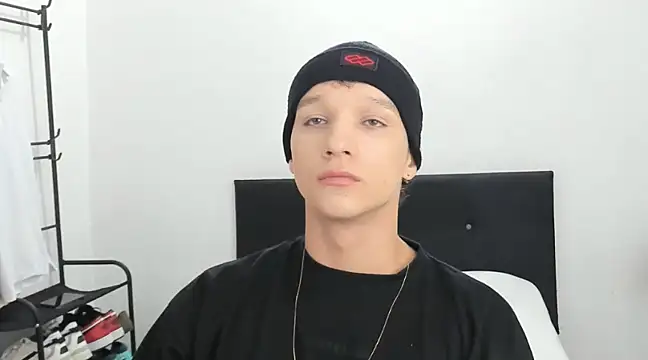 Snapshot of angelcortes chatting on 12-27-24, 11:06 angelcortes online show from 12-27-24, 11:06