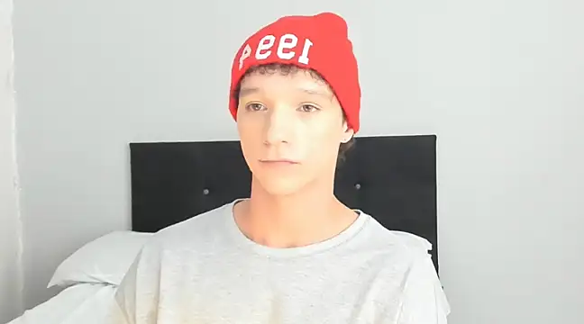 Snapshot of angelcortes chatting on 02-25-25, 08:00 angelcortes online show from 02-25-25, 08:00