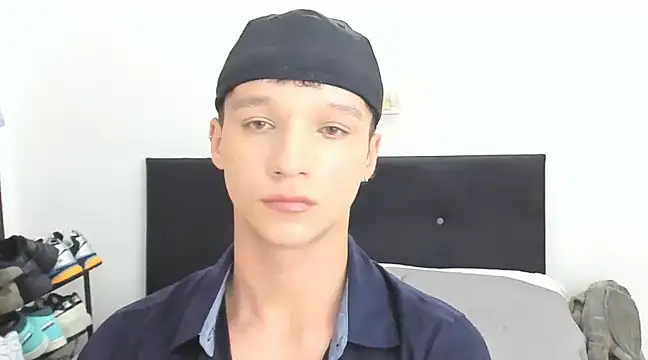 Snapshot of angelcortes chatting on 01-06-25, 12:02 angelcortes online show from 01-06-25, 12:02