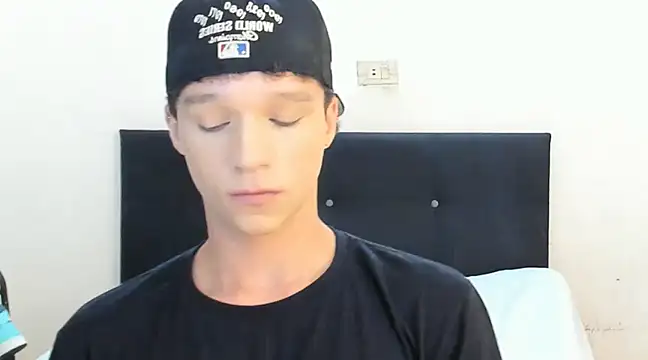 Snapshot of angelcortes chatting on 01-25-25, 12:47 angelcortes online show from 01-25-25, 12:47