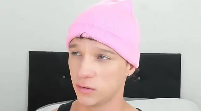 Snapshot of angelcortes chatting on 01-09-25, 01:50 angelcortes online show from 01-09-25, 01:50