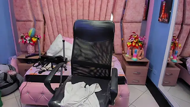 Snapshot of HornySkinny26 chatting on 02-28-26, 05:40 HornySkinny26 online show from 02-28-26, 05:40