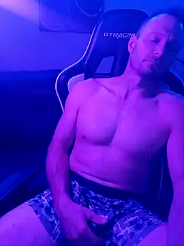 Funwithbrad1 online show from 12-06-24, 08:32