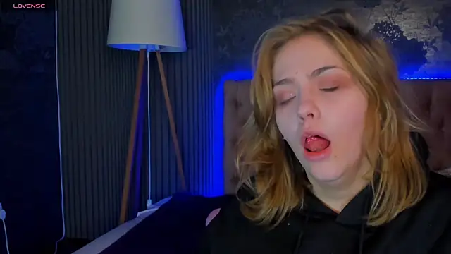 DellaRowe online show from 11-19-25, 06:24