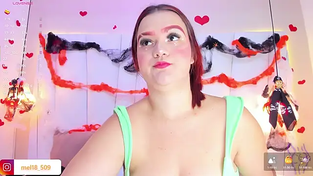 Snapshot of MelanieKlaus chatting on 10-22-25, 11:20 MelanieKlaus online show from 10-22-25, 11:20