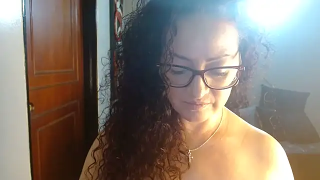 Snapshot of MATURETOPASIO chatting on 01-19-25, 12:49 MATURETOPASIO online show from 01-19-25, 12:49