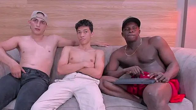 hot  guys  online show from 04-01-26, 08:06