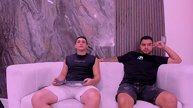 hot  guys  online show from 12-03-25, 01:43