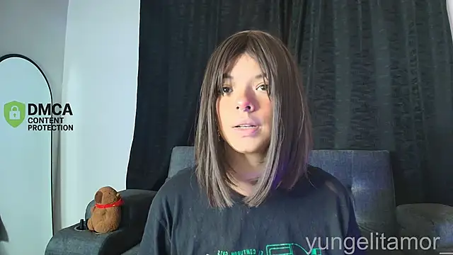 yungelitamor  online show from 11-30-25, 05:08