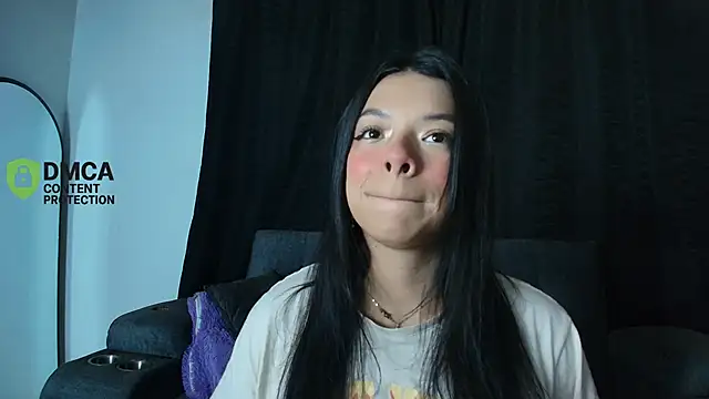 yungelitamor  online show from 06-07-26, 05:01