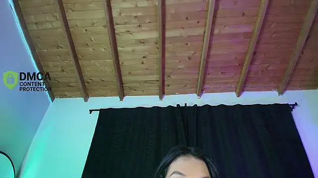 yungelitamor  online show from 06-01-26, 06:02