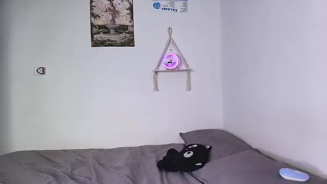 yungelitamor  online show from 03-14-25, 05:05