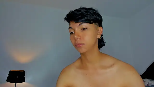 xhenisa  online show from 09-14-25, 03:45