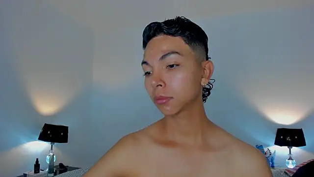 Snapshot of xhenisa_ chatting on 03-10-26, 08:57 xhenisa online show from 03-10-26, 08:57