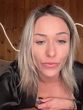 petrouchkaaa  online show from 03-12-26, 08:46