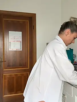 petrouchkaaa  online show from 02-05-26, 08:54