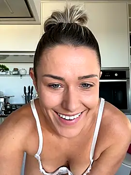 petrouchkaaa  online show from 11-25-25, 08:58