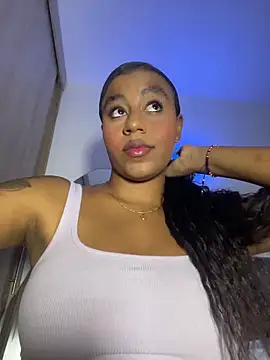 Snapshot of charlotteeruss chatting on 05-19-26, 10:06 charlotteeruss online show from 05-19-26, 10:06