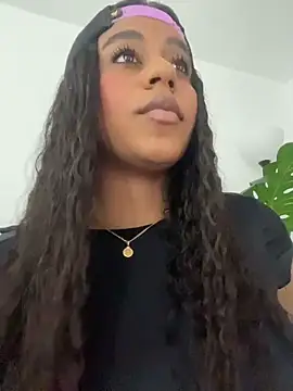 charlotteeruss online show from 02-21-26, 06:21