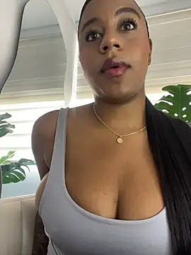 charlotteeruss online show from 11-07-25, 06:23