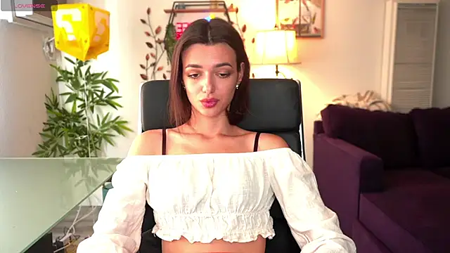 Snapshot of olivia_jeas chatting on 05-19-26, 11:34 olivia jeas online show from 05-19-26, 11:34