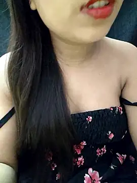 Snapshot of Roshni_98 chatting on 07-17-26, 06:49 Roshni 98 online show from 07-17-26, 06:49