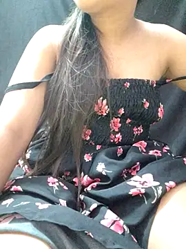 Snapshot of Roshni_98 chatting on 07-10-26, 08:20 Roshni 98 online show from 07-10-26, 08:20