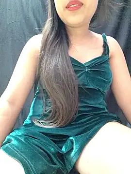 Snapshot of Roshni_98 chatting on 06-15-26, 04:56 Roshni 98 online show from 06-15-26, 04:56
