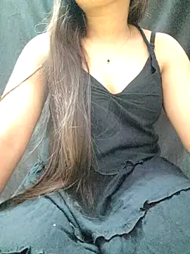 Snapshot of Roshni_98 chatting on 07-13-26, 05:34 Roshni 98 online show from 07-13-26, 05:34