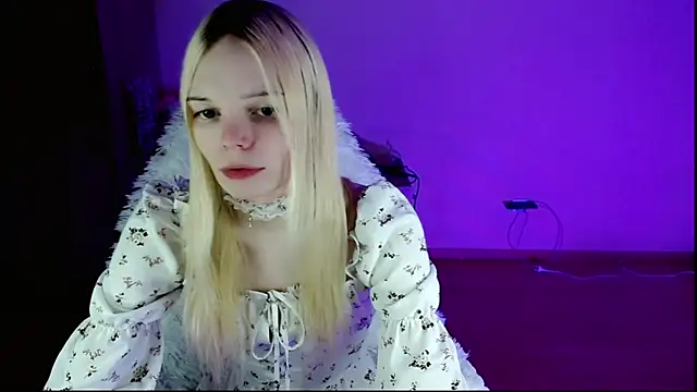 Snapshot of Emily_Nyaffee chatting on 02-03-25, 08:13 Emily Nyaffee online show from 02-03-25, 08:13