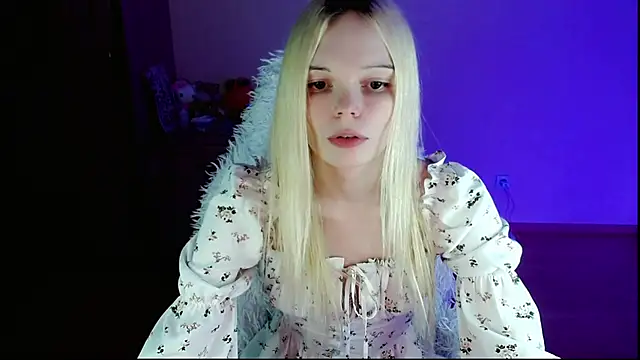 Snapshot of Emily_Nyaffee chatting on 02-07-25, 12:31 Emily Nyaffee online show from 02-07-25, 12:31
