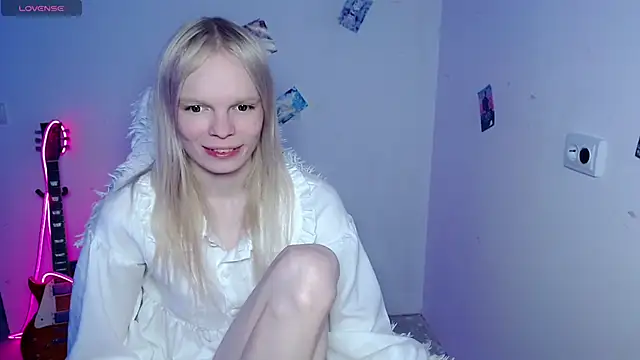 Snapshot of Emily_Nyaffee chatting on 02-09-26, 06:50 Emily Nyaffee online show from 02-09-26, 06:50