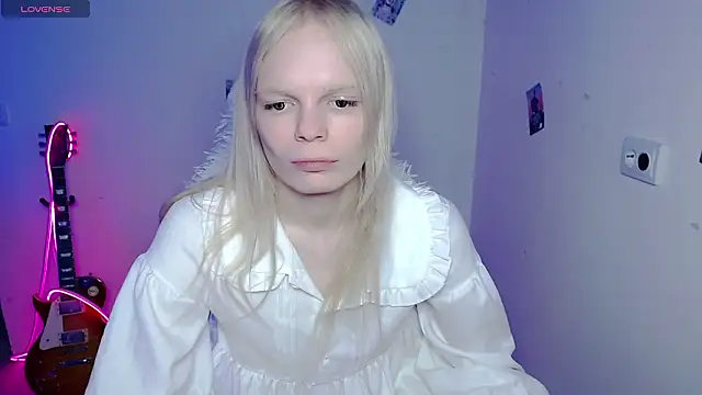 Snapshot of Emily_Nyaffee chatting on 02-08-26, 09:29 Emily Nyaffee online show from 02-08-26, 09:29