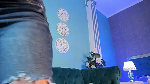 KarlynHoliss online show from 12-13-24, 06:27