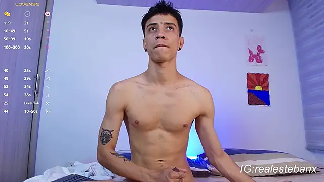 Snapshot of Esteban_Knight chatting on 11-12-25, 10:24 Esteban Knight online show from 11-12-25, 10:24