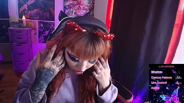 Snapshot of linda_mort chatting on 04-14-26, 10:15 linda mort online show from 04-14-26, 10:15